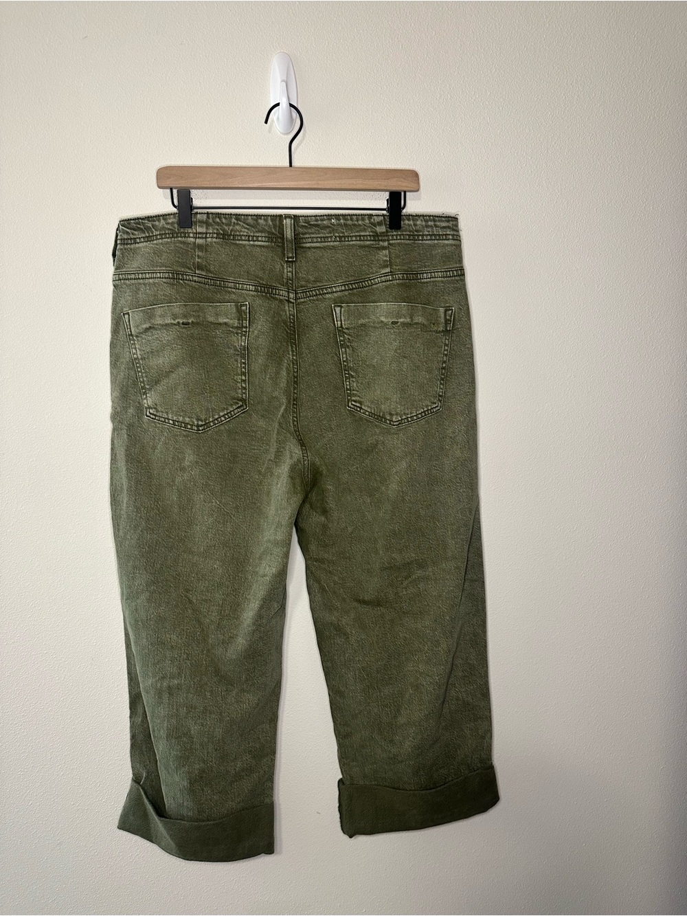 The Lonnie Cuffed High-Rise Crop Jeans by Pilcro army green size 31 - Picture 11 of 11